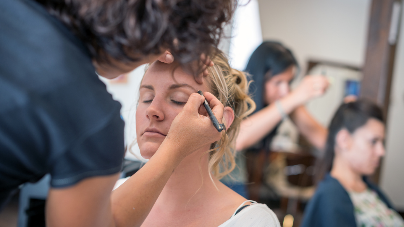 Airbrush makeup creating flawless bridal look