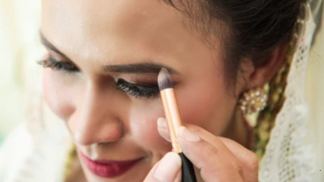 Wedding bridal makeup with flawless base and contour